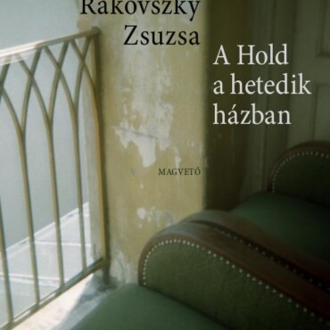 A Hold A Hetedik Házban