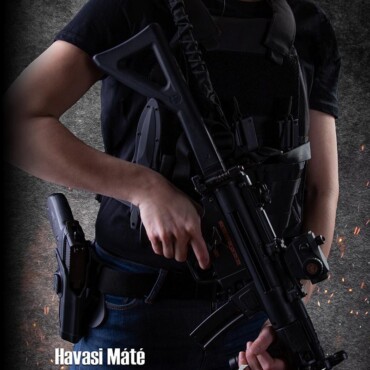 Vadmacskák - Az Első Bevetés